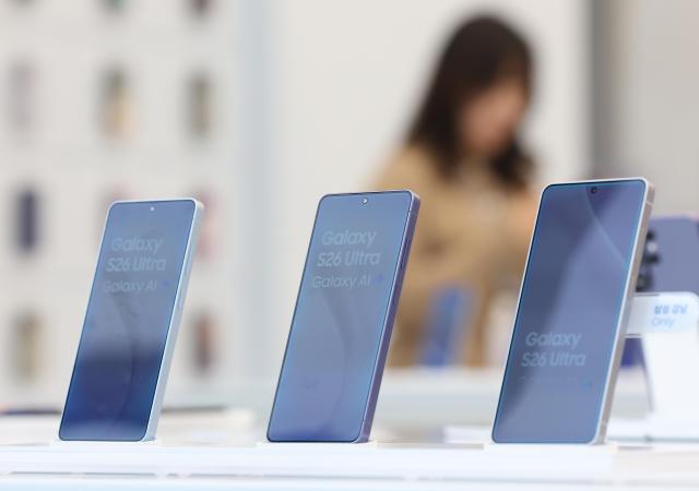 매장에 진열된 갤럭시 S26 울트라 사진삼성전자