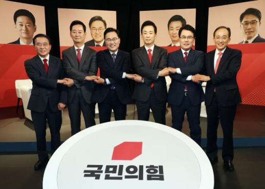 Bầu cử địa phương 6/3: Cuộc đua thị trưởng Daegu giữa Yoo Young-ha và Chu Kyung-ho