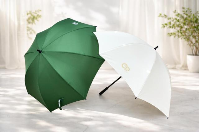 SK케미칼과 SK플라즈마 구성원이 참여한 친환경 키트 봉사활동을 통해 제작된 업사이클 장우산 사진SK케미칼