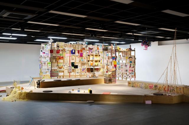 발달장애인 독립공간 예술쉼터 우리가 쌓아온 이야기 20222026 혼합매체 가변 크기 모두미술공간 제작지원사진모두미술공간 