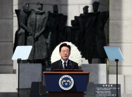 Tổng thống Lee: Cần chứng minh tính hợp lý của dân chủ để ngăn chặn các thế lực phản dân chủ