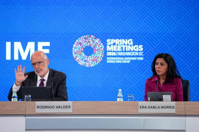 Koreas debt ratio to surpass advanced non-reserve peers next year, IMF warns