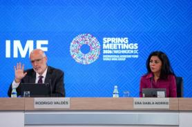 Koreas debt ratio to surpass advanced non-reserve peers next year, IMF warns