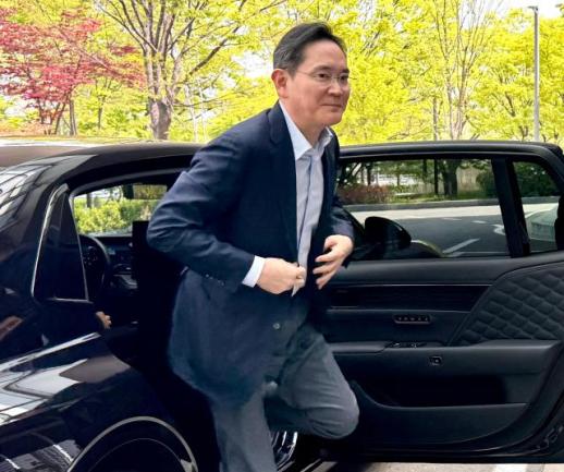 韩国四大集团掌门人随李在明出访印度与越南