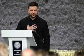 Zelensky chỉ trích Mỹ kéo dài nới lỏng trừng phạt dầu Nga