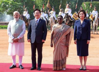 印度总理莫迪为李在明举行欢迎仪式