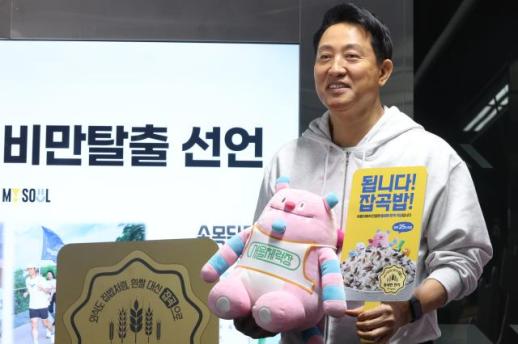 李대통령, 모디 총리·이재용 삼성전자 회장과 깜짝 셀카