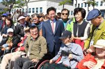 Ứng viên Lee Cheol-woo công bố chính sách hỗ trợ người khuyết tật