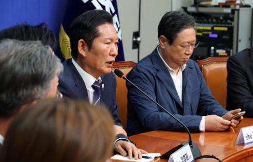 李대통령, 모디 총리·이재용 삼성전자 회장과 깜짝 셀카