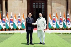 Lee set to deliver speech at business forum in India