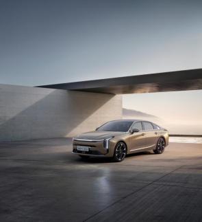 기아,  준대형 세단 K8 2027년형 판매 돌입