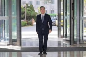 New Bank of Korea chief stresses "discretion" as oil shock weighs prices and growth 