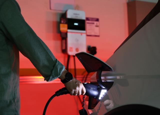 Number of EVs tops 1 million in cumulative registrations