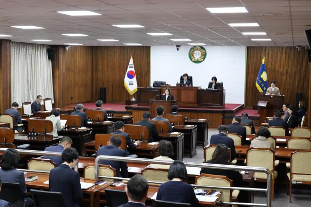First plenary meeting of the Donghae City Council’s 360th extraordinary session. [Photo provided by Donghae City Council]