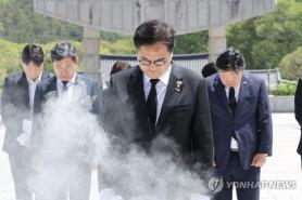 National Assembly Speaker Woo Won-shik urges PPP to back constitutional amendment on May 18 spirit