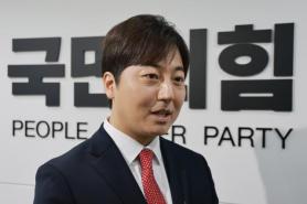 Cho Kwang-han Drops Out of PPP Gyeonggi Governor Primary, Backs Lee Seong-bae