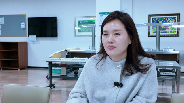 강태재 경기푸른미래관 영양사가 지난 9일 아주경제 탐사보도팀과 만나 편의점 도시락질문에 답하고 있다 사진김민재 기자