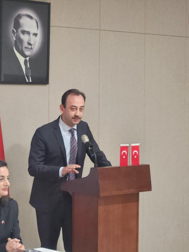 Sercan Dogan, Turkey's press counselor in South Korea, speaks at a media briefing at the Turkish Embassy in Seoul on April 21. [AJP Park Se-jin=swatchsjp@ajupress.com]