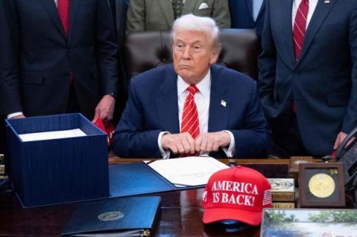 日다카이치, 한·중 반발에도 야스쿠니 공물 또 봉납