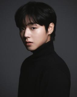 4月韩国演员品牌评价榜出炉 朴志训位列第一