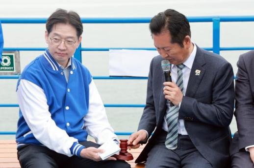 정청래 김경수 띄우기 총력전…또 경남 찾았다