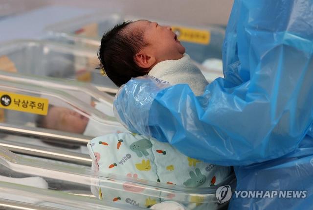 2月の出生数13.6%増↑…20か月連続で増加