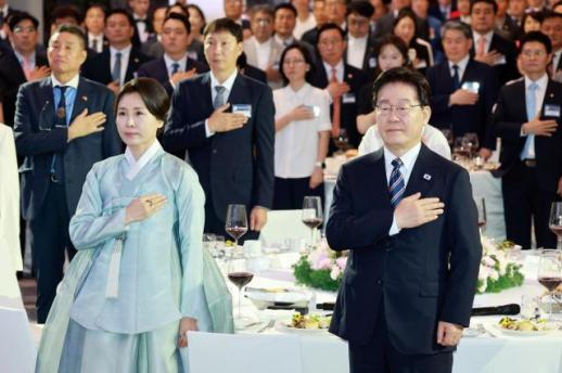 李 韓, 베트남과 닮은 것 많아…원전·인프라 등 전략 분야 협력 확대