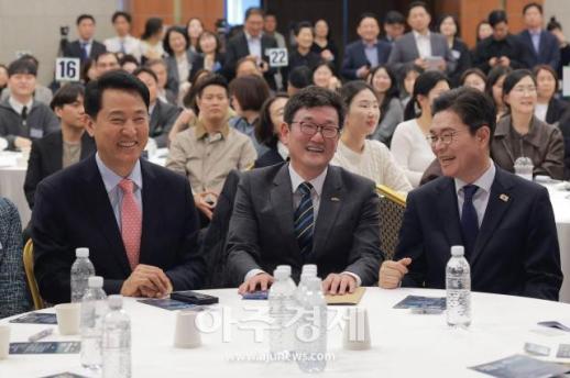 [6·3 지방선거] 정원오·오세훈 첫 대면…사회복지사 표심 잡기 나섰다