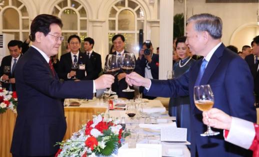 [사설] 이재명 대통령, 대나무 외교 펼치는 베트남 한국의 생존 전략이자 기회다