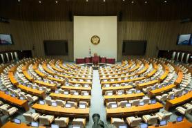 Legal Troubles and Nomination Fights Distort Elections, Editorial Says