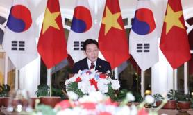Lee set to meet Vietnamese PM, discuss ways to boost trade