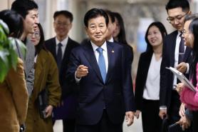 South Korea Debates Security Risks After Unification Minister Mentions Suspected North Korea Enrichment Site