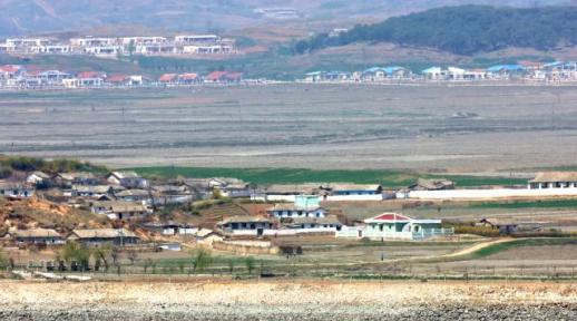 北 신의주 온실 위성사진 보니 44%에만 온기