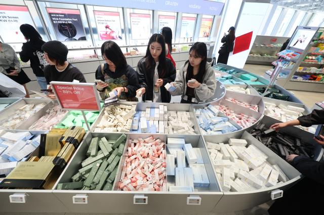 Visitors enjoy shopping at Musinsa Mega Store in Seongsu-dong Seoul April 24 2026 AJP Han Jun-gu