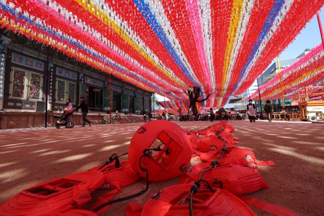 Colorful lanterns fill the sky at Jogyesa Temple in Jongno-gu Seoul April 22 2026 AJP Han Jun-gu