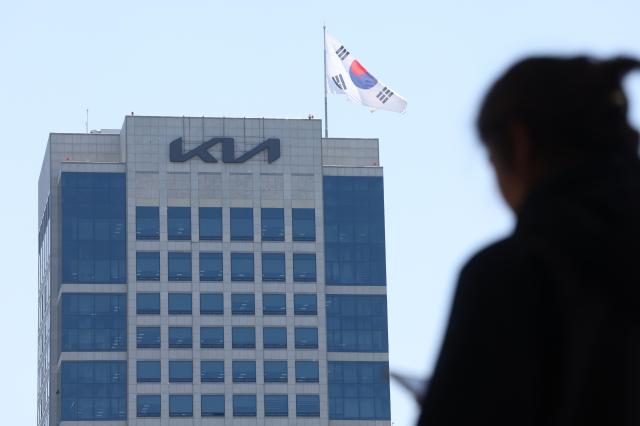 Kia Q1 profit fall near 30% on higher U.S. tariffs and Gulf shipping costs