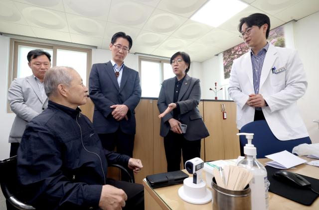 영주시 안정면 보건지소를 방문한 정은경 보건복지부 장관 사진경상북도