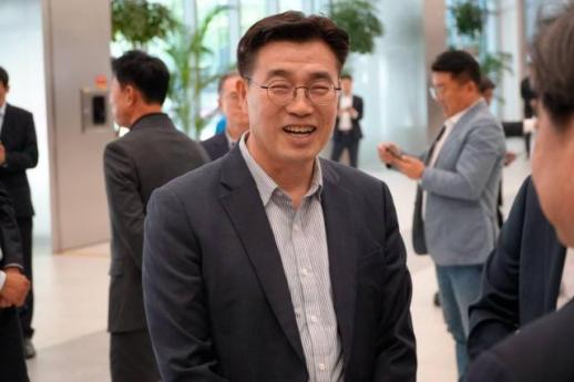 [6·3 지방선거] 최원용 평택시장 후보, 추미애 경기도지사 후보와 삼성전자 평택캠퍼스 방문