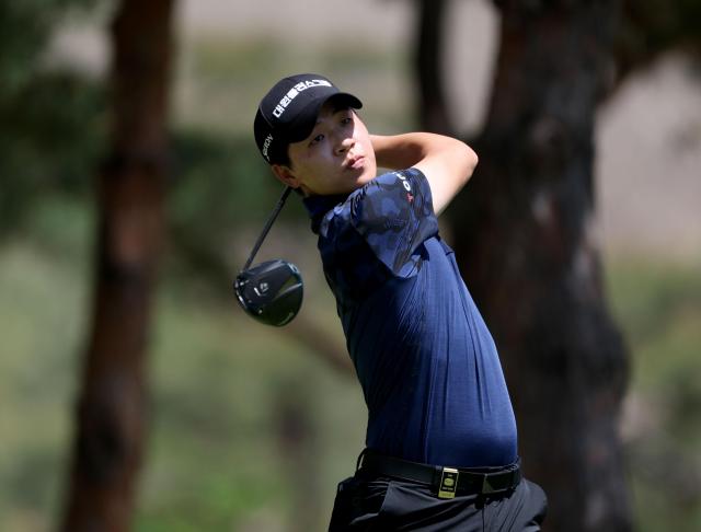 최찬, KPGA 32번째 대회 만에 첫승…우리금융 챔피언십 정상