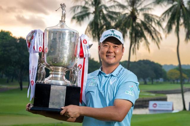 Golfer Ham Jeong-woo claims maiden Asian Tour title at Singapore Open