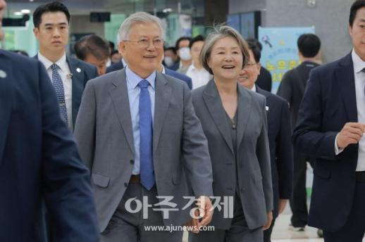 [포토] 문재인 전 대통령, 4.27 판문점 선언 8주년 기념식 참석