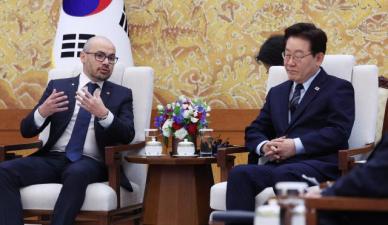 알파고 창시자 허사비스 만난 이재명 대통령…AI 리스크·활용 방향 점검