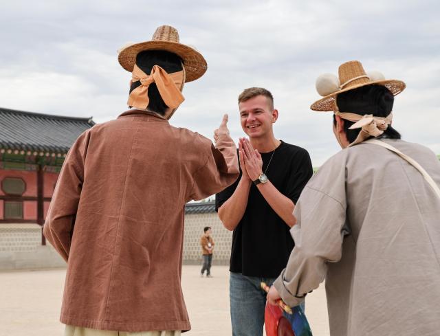 Visitors attend the 2026 Spring Royal Culture Festival at Gyeongbokgung Palace in Seoul on April 27 2026 AJP Yoo Na-hyun

