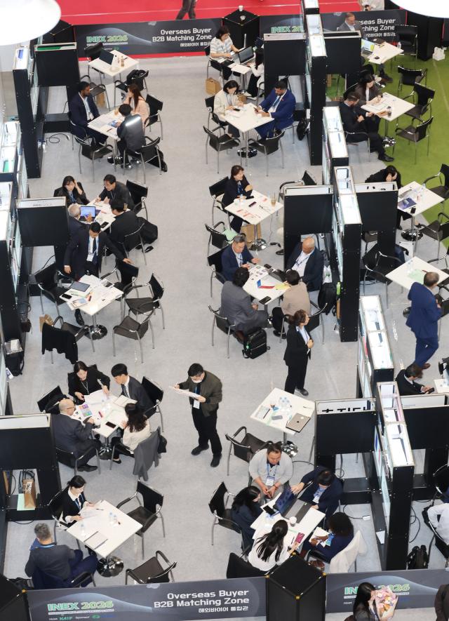 Export consultations are underway at the “2026 Busan International Nuclear Industry Exhibition” which opened on April 22 2026 at Exhibition Hall 1 of BEXCO in Haeundae-gu Busan Held through April 24 the event brought together 130 companies from 19 countries in the power and nuclear sectors showcasing the latest technologies in the global nuclear market including small modular reactors SMRs The Korea Atomic Energy Annual Conference and the 25th Pacific Basin Nuclear Conference were also held concurrently Yonhap 
