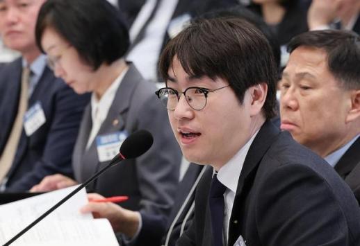 하정우 청와대 AI수석 사퇴 표명...부산 북갑 출마 수순