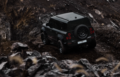 JLR코리아, 디펜더 체험형 전략 강화…OCTA 블랙 첫 공개