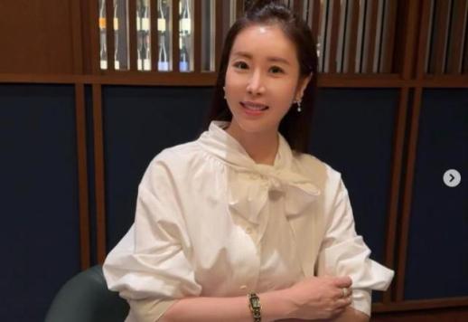 한다감, 결혼 6년 만에 임신…연예계 최고령 산모