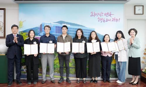 방세환 시장 명예 통역관, 광주시·세계 연결하는 국제교류 동반자