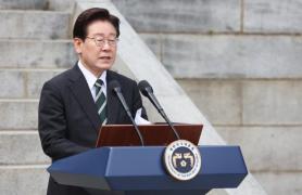President Lee Jae-myung urges unity at Admiral Yi Sun-sin birthday ceremony