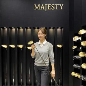 Majesty Golf Signs Veteran Kim Young, Expands Customer Events in May